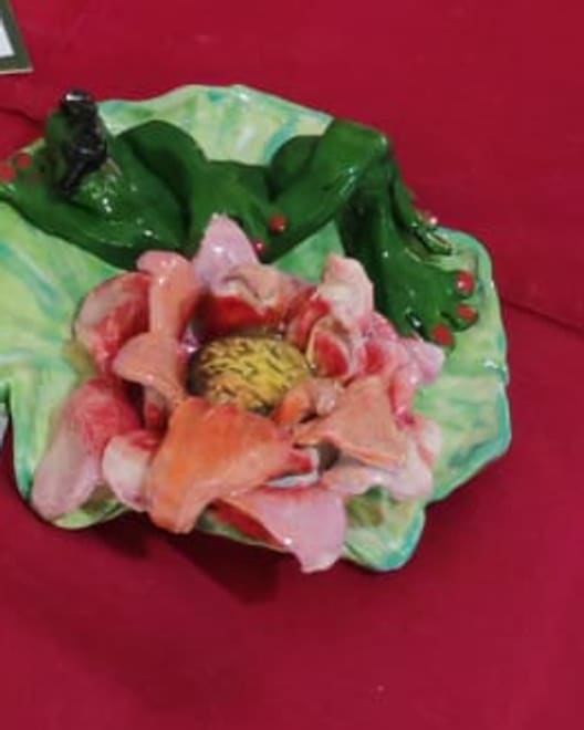 Water lily & frog, clay & sculpture